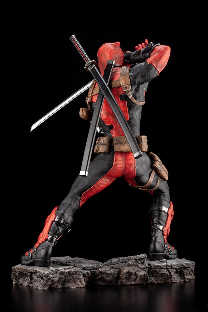 DEADPOOL MAXIMUM FINE ART STATUE