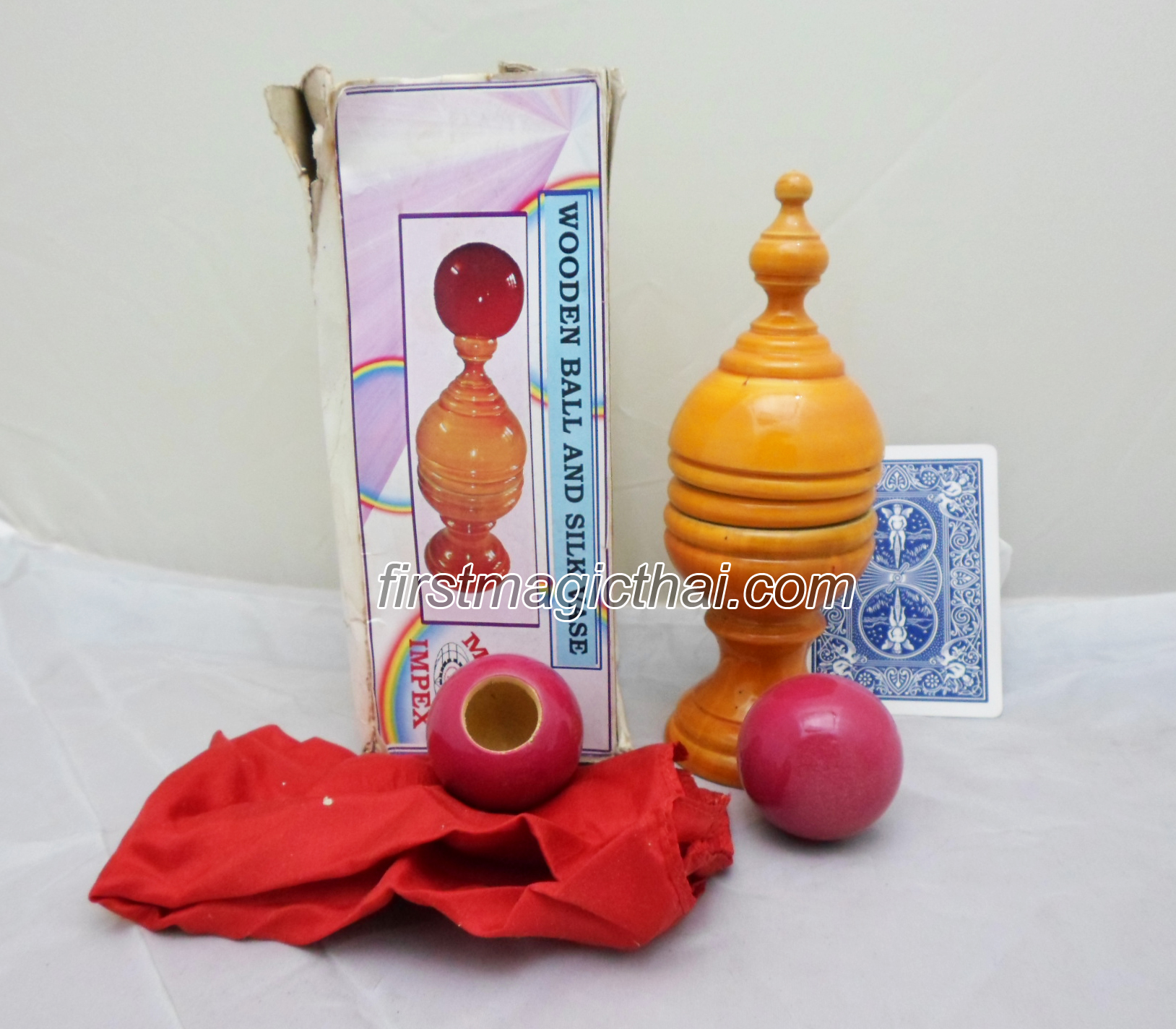wooden ball and silk (ถ้วยบอลไม้แท้)
