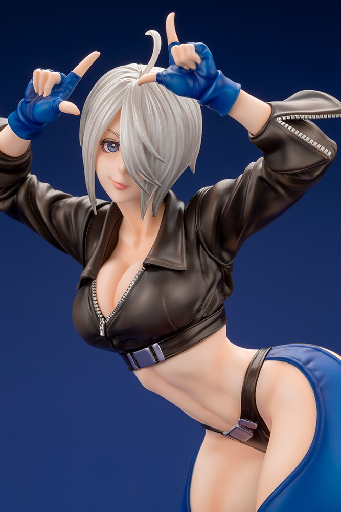 The King of Fighters 2001 - Angel Bishoujo Statue