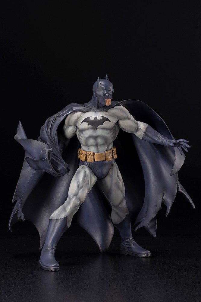 BATMAN HUSH DC COMICS ARTFX STATUE (Renewal Package)