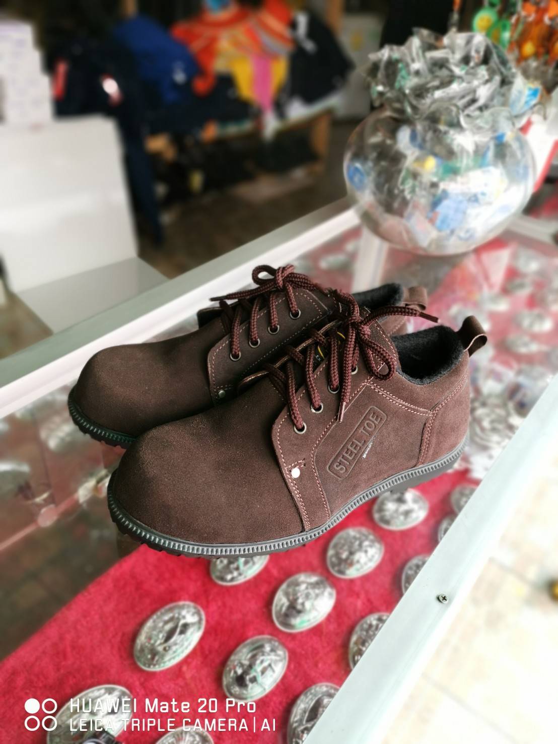 รองเท้าเซ็ฟตี้หุ้มส้น รุ่น7ดาวหนังกลับ สีน้ำตาล