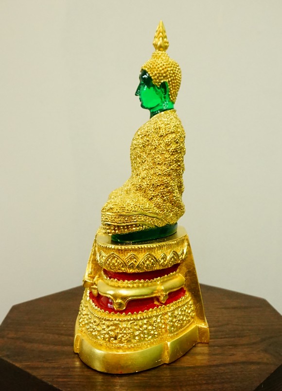 พระแก้วมรกต 5 นิ้ว ชุดฤดูหนาว ปิดทองแท้