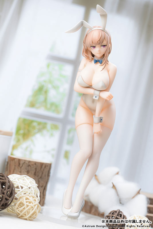 White Bunny Onee-san