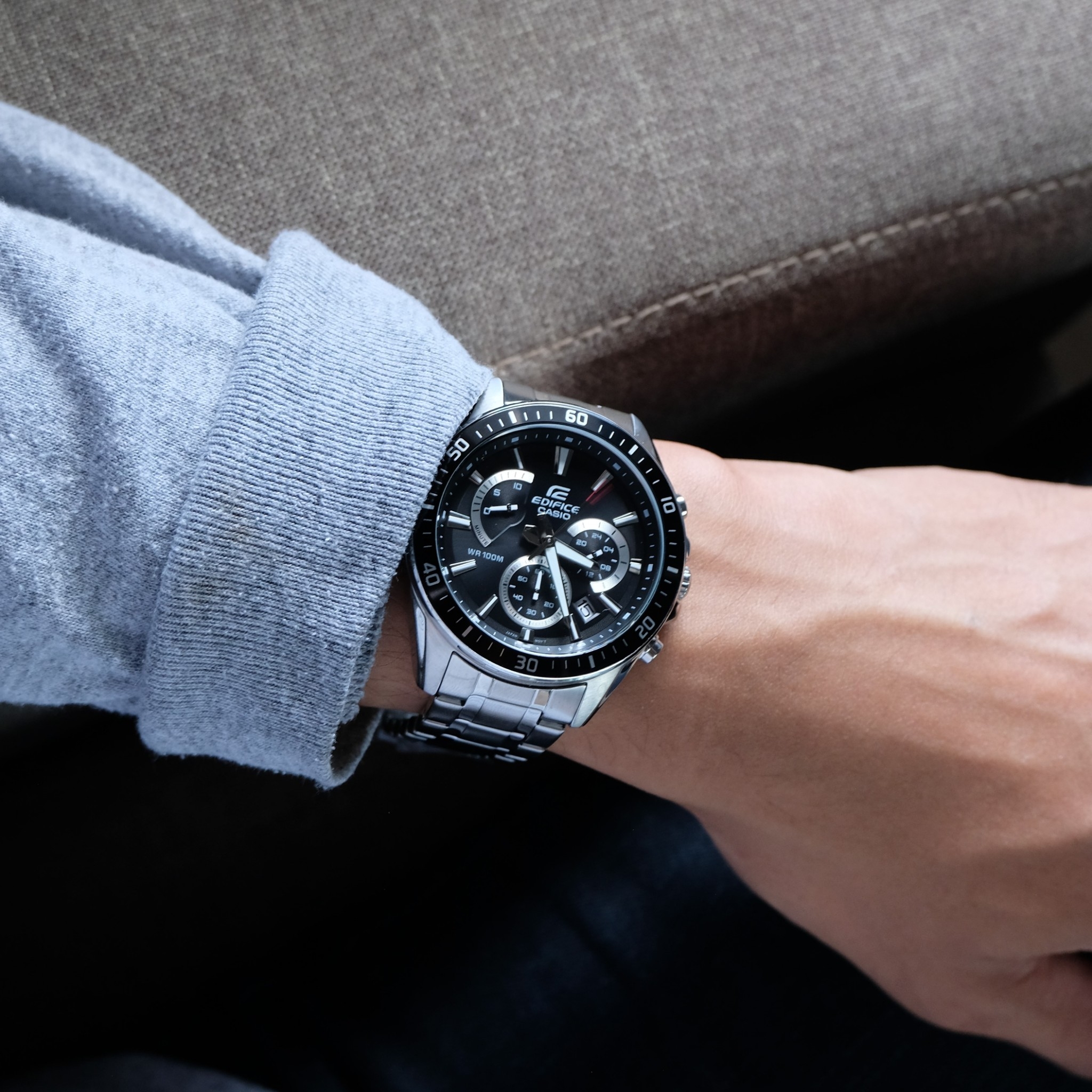 นาฬิกาผู้ชาย Casio EDIFICE รุ่น EFR-552D-1AV คาสิโอ