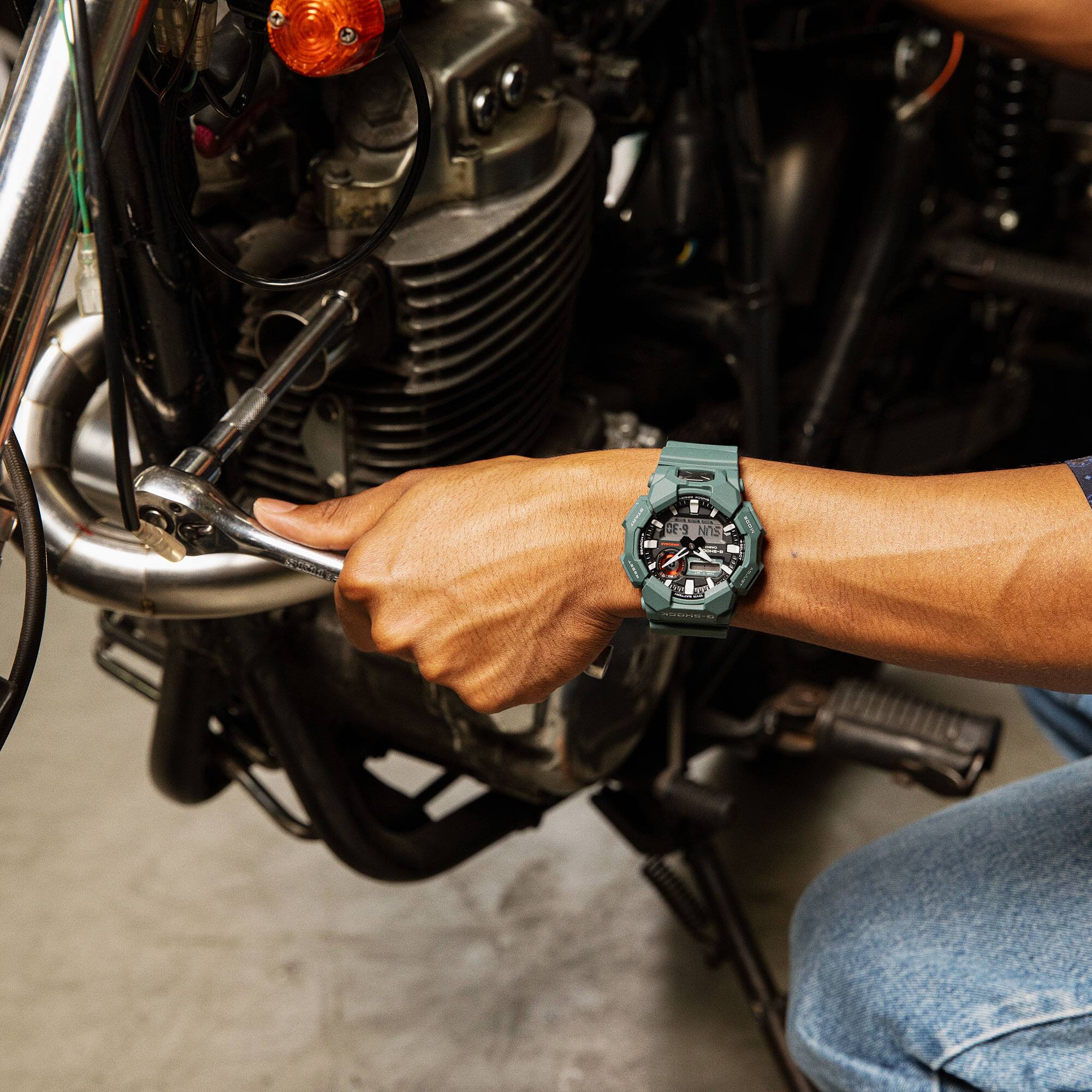 Casio G-Shock นาฬิกาผู้ชาย รุ่น GA-010-2A ซีรีส์ GA-010 จีช็อค