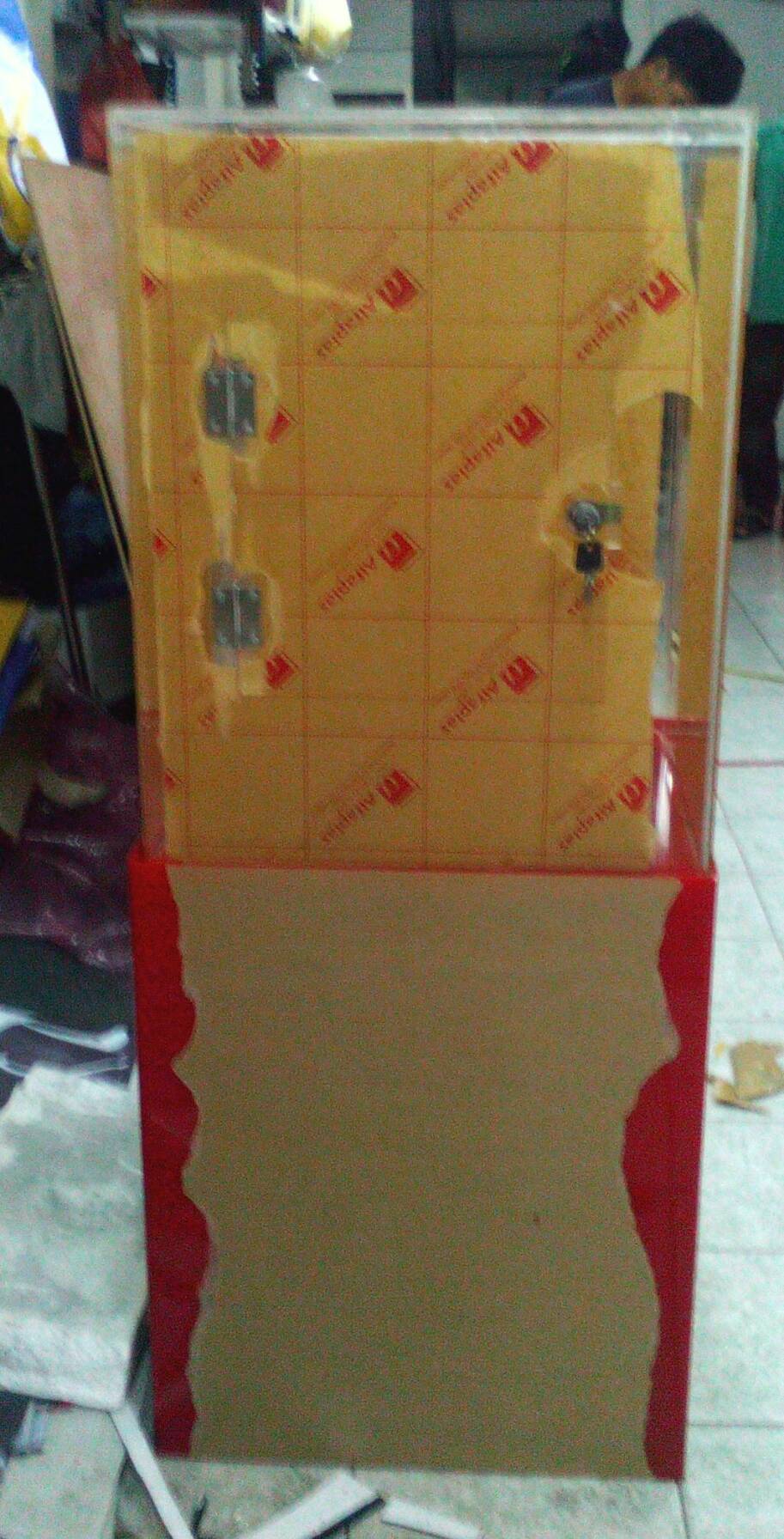 ตู้บริจาค อะคริลิคใส หนา 5 มม