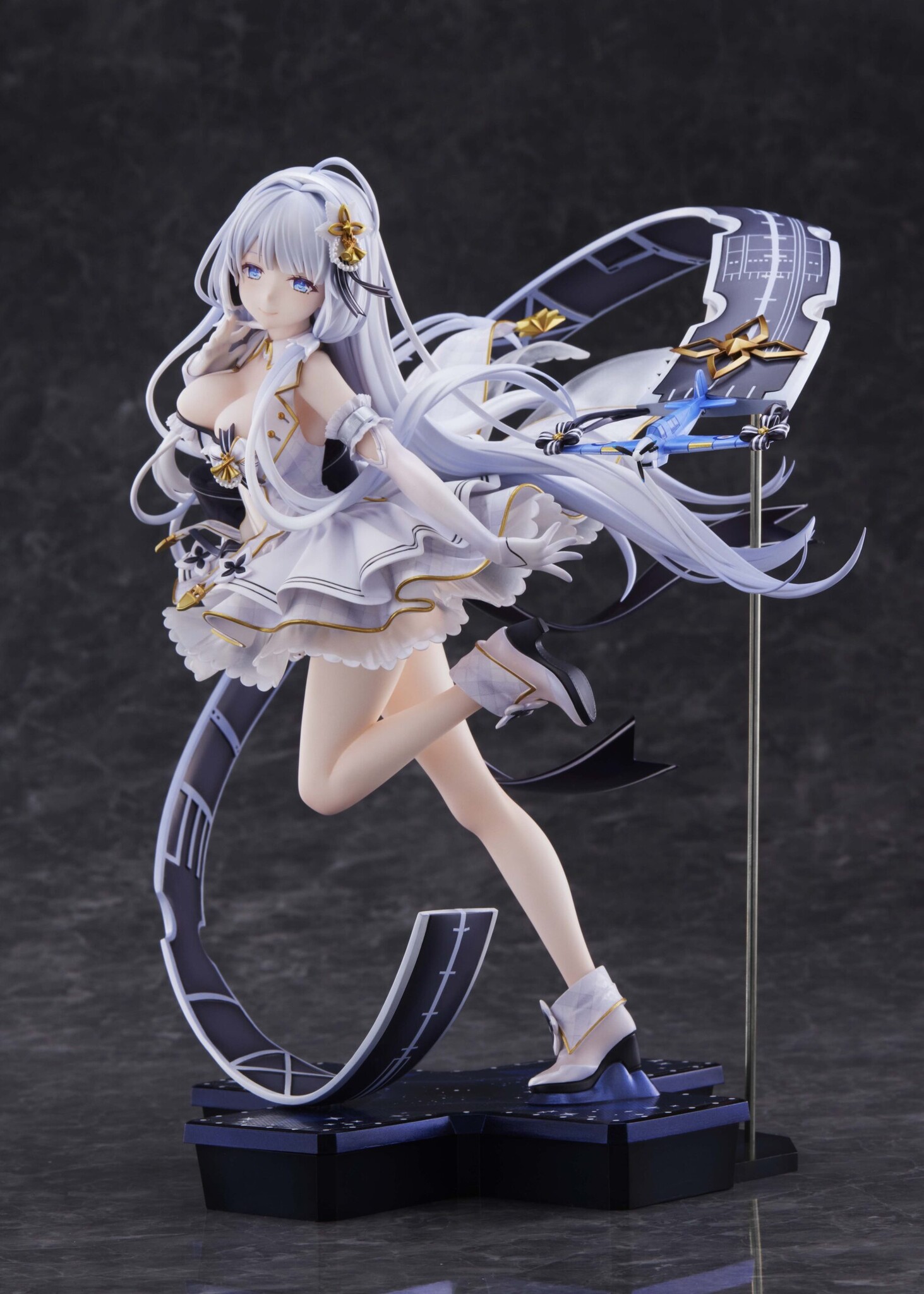 Azur Lane - Illustrious Golden Head Muse