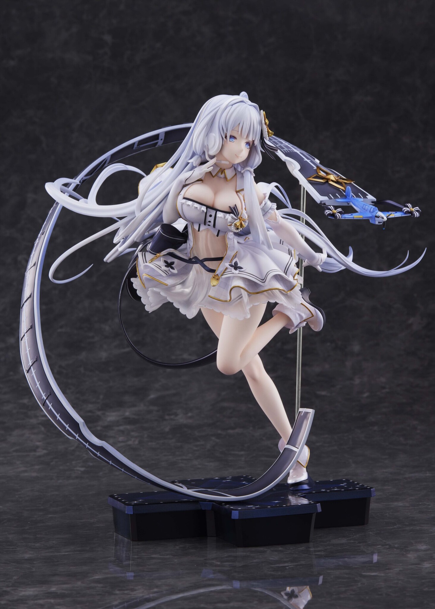 Azur Lane - Illustrious Golden Head Muse
