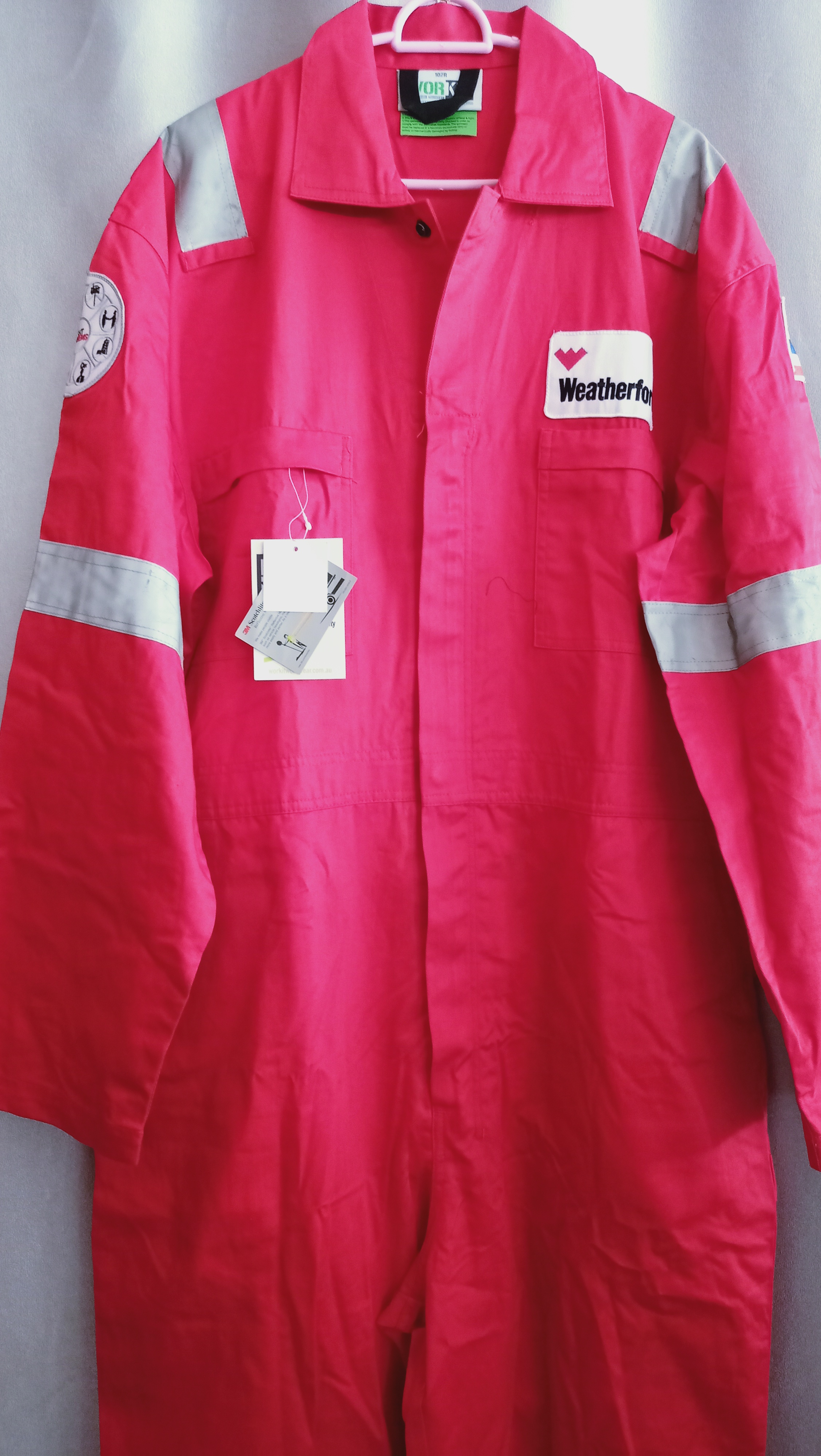 ชุดหมี coverall แถบสะท้อนแสง 3M สีแดง แบบปิดซิป ผ้า TC ชุดทำงาน ชุดหมี ชุดหมีเซฟตี้ ชุดหมีกู้ภัย ชุดหมีแฟชั่น เข้ารูป coverall ทุกไซส์