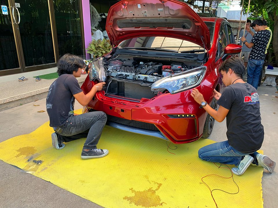 ชุดแต่ง Nissan Note 2018 By Bk ยกกันชนเต็ม