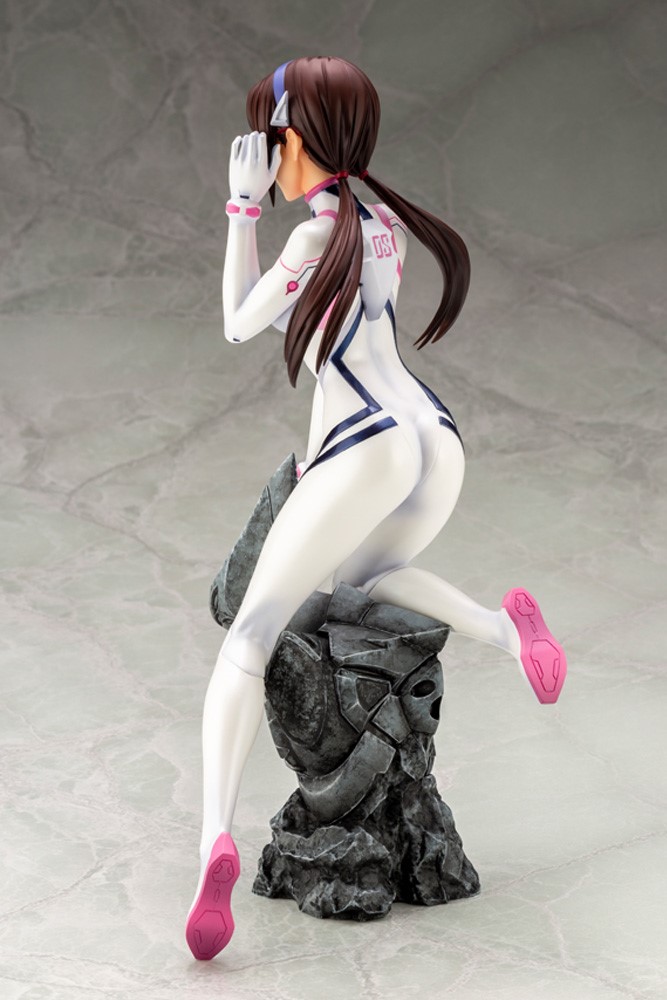 Mari Makinami White Plugsuit ver.