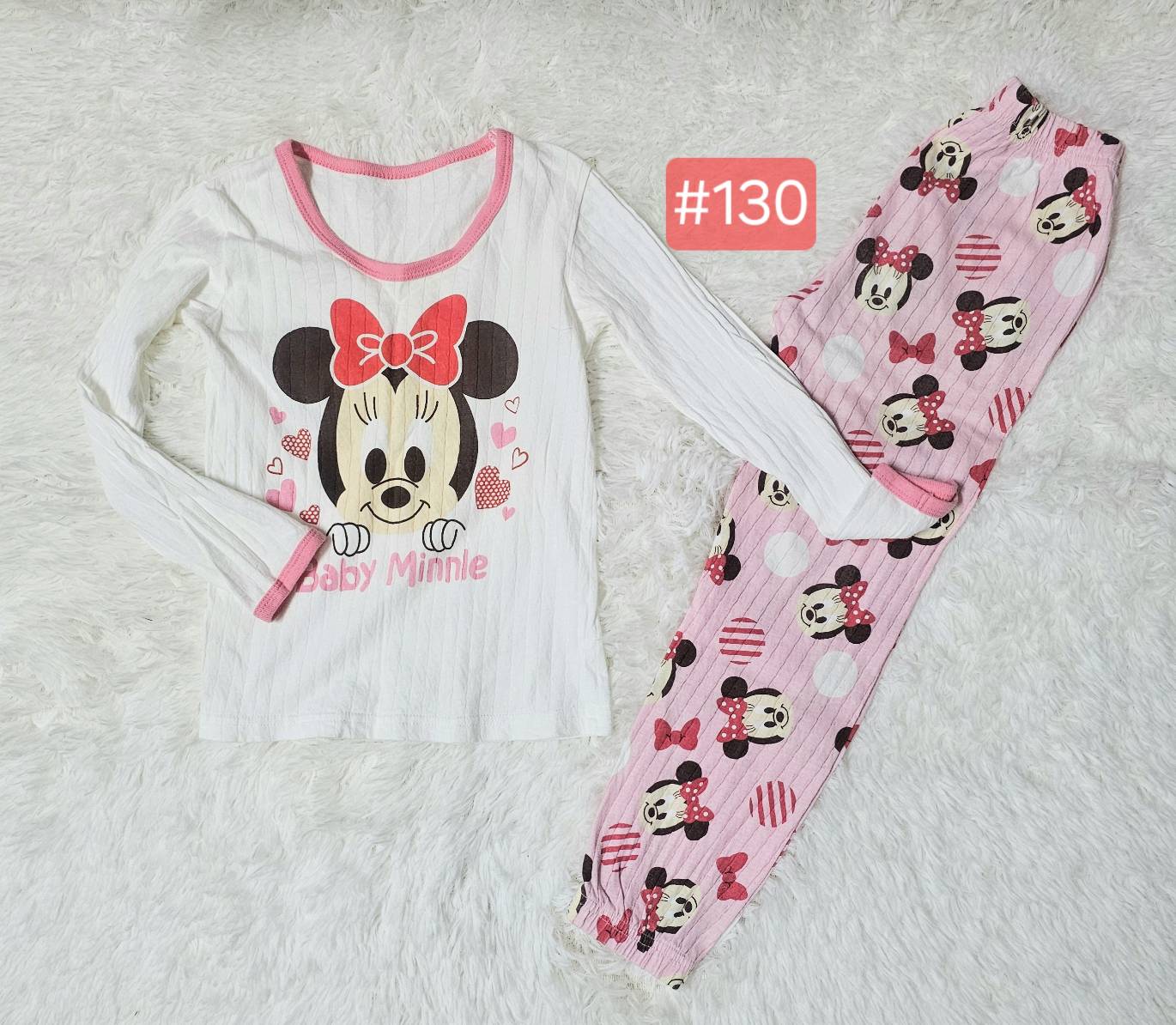 ชุดนอน ไซส์ 120-130 มือสอง สภาพดี 80% ตำหนิ>แม่ตัดป้ายที่คอเสื้อออก