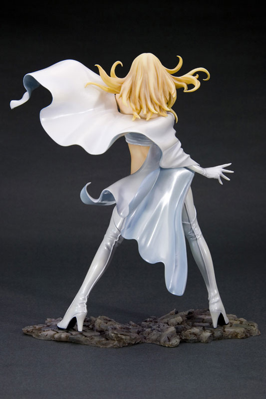 Emma Frost 1/7 Kotobukiya