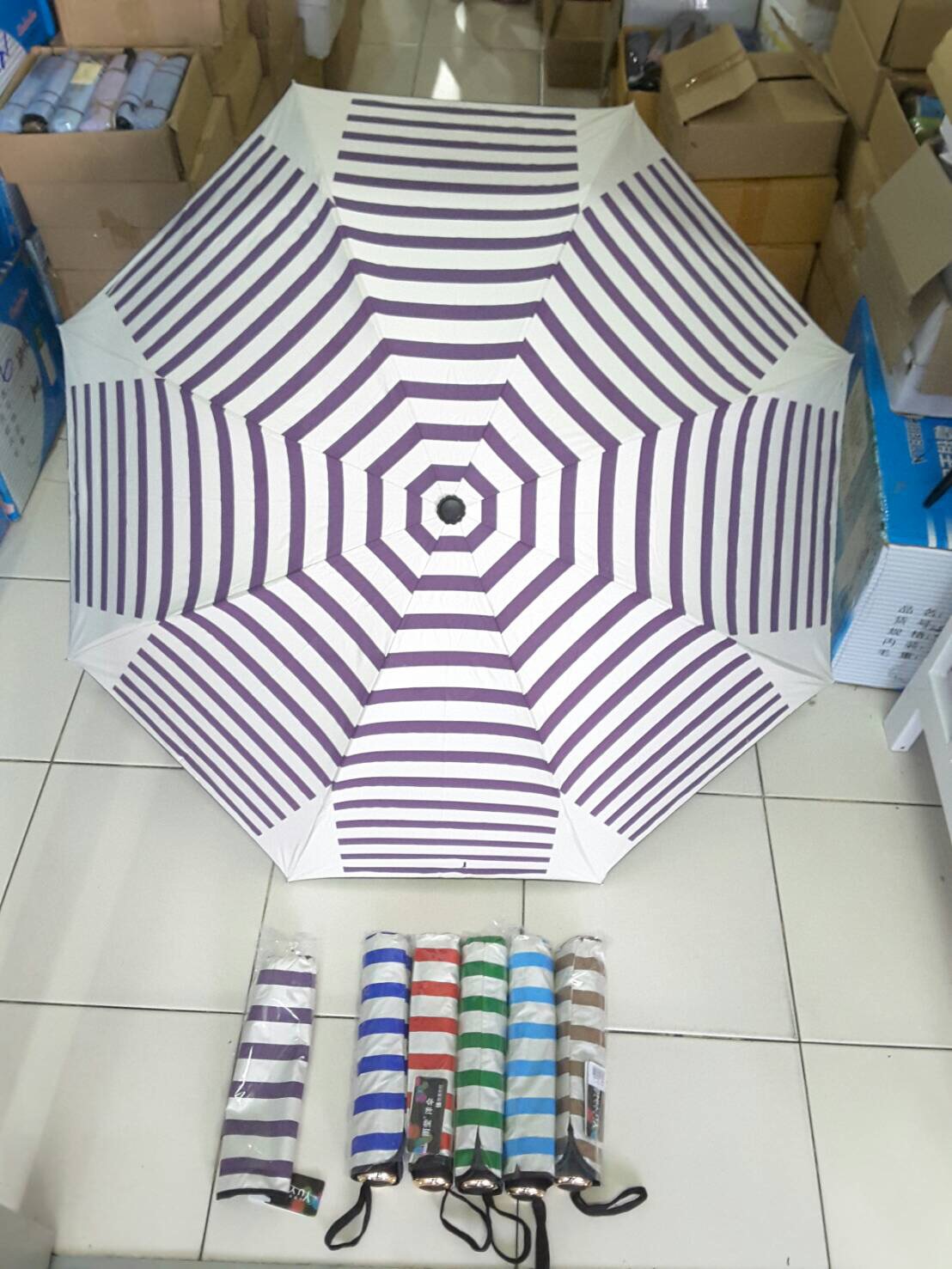 ร่มพับแฟชั่น3ตอนยูวีดำ21นิ้รหัส610