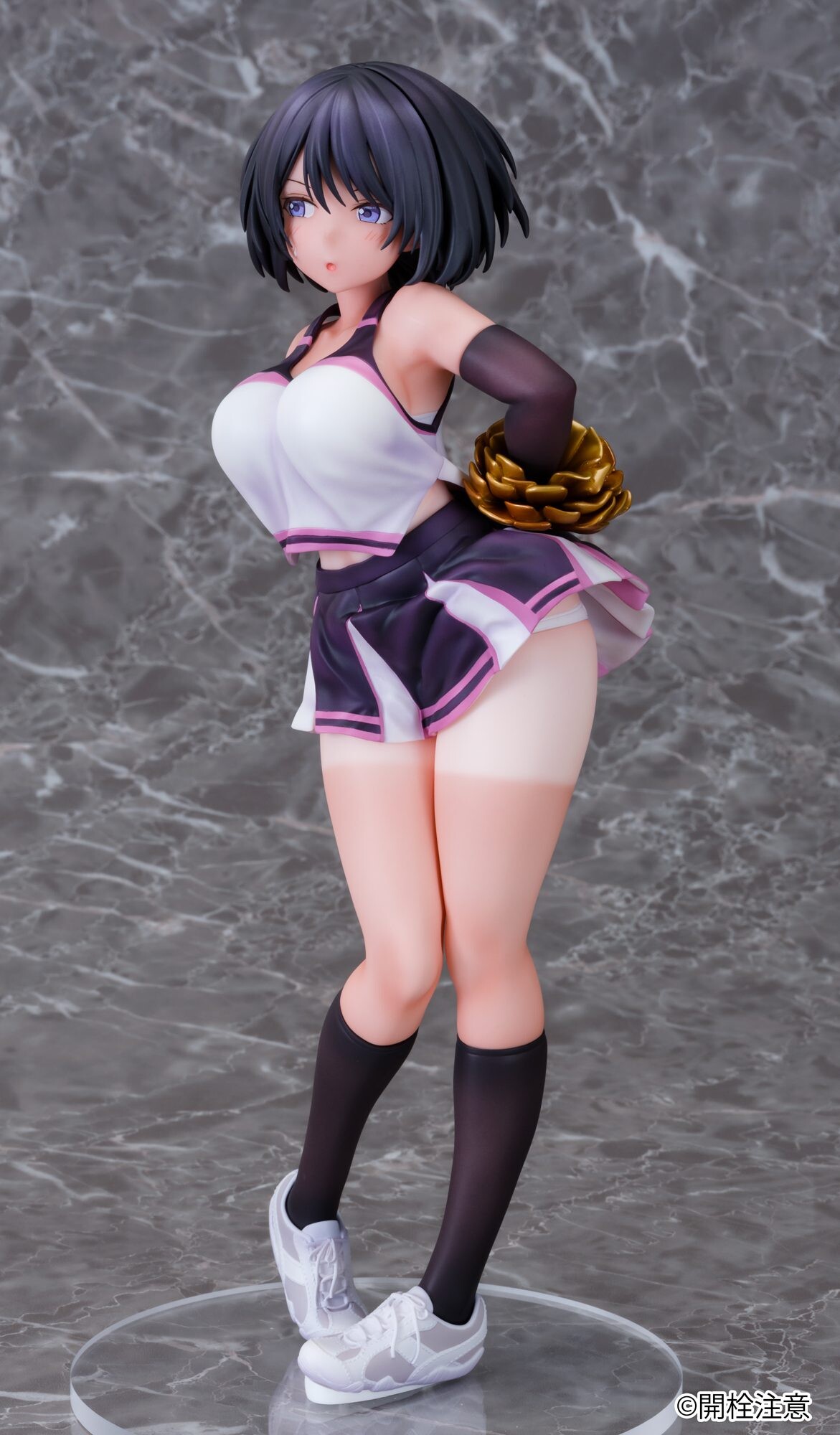 Shita o Wasureta Node Shitagi no Mama Cheer Suru Ko