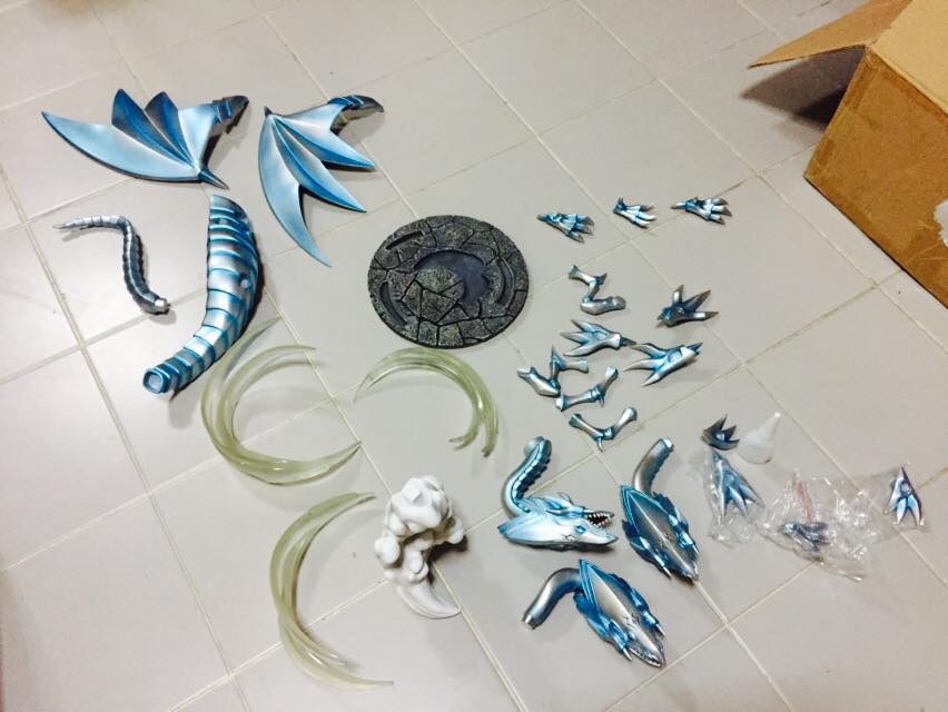 Blue Eyes Ultimate White Dragon