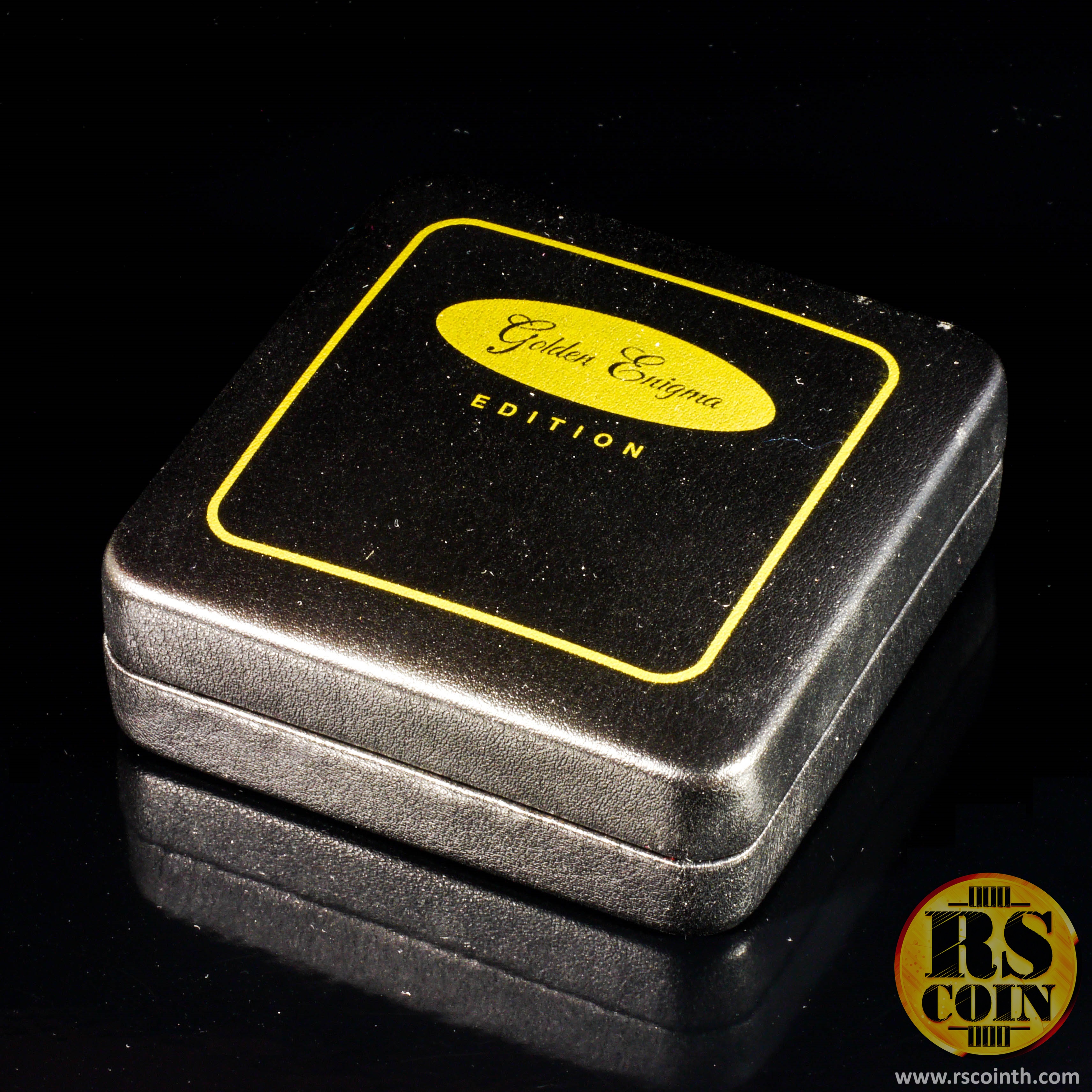 เหรียญที่ระลึกหมีแพนด้าเนื้อเงินชุบทอง Golden Enigma Edition 2016 - China Panda Silver Coin 10 Yuan