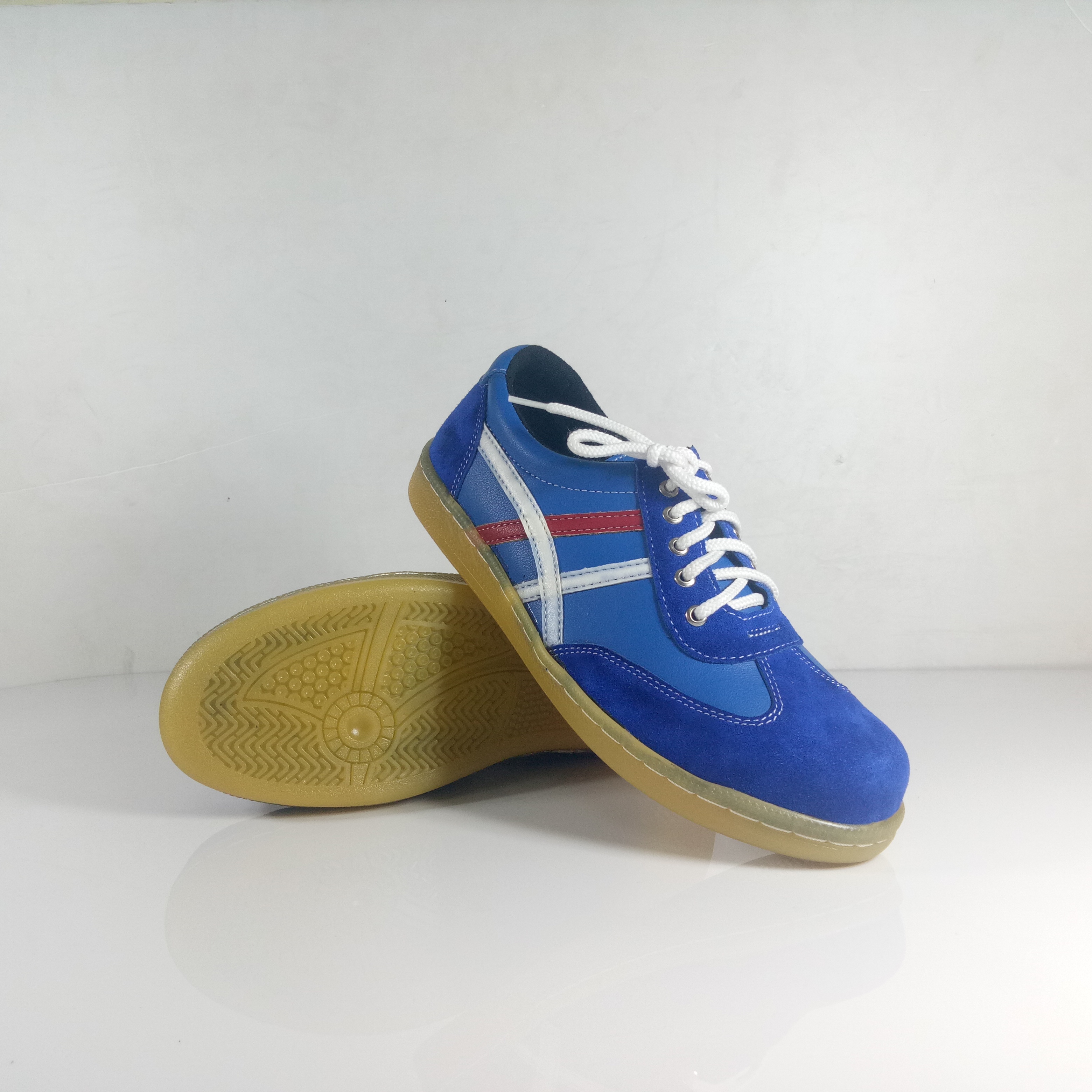 ร้องเท้าหุ้มส้น รุ่นตองพี