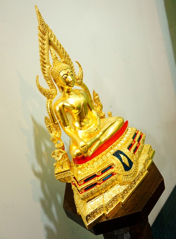 พระพุทธชินราช ปิดทองแท้ หน้าตัก 7นิ้ว ฐานสูง