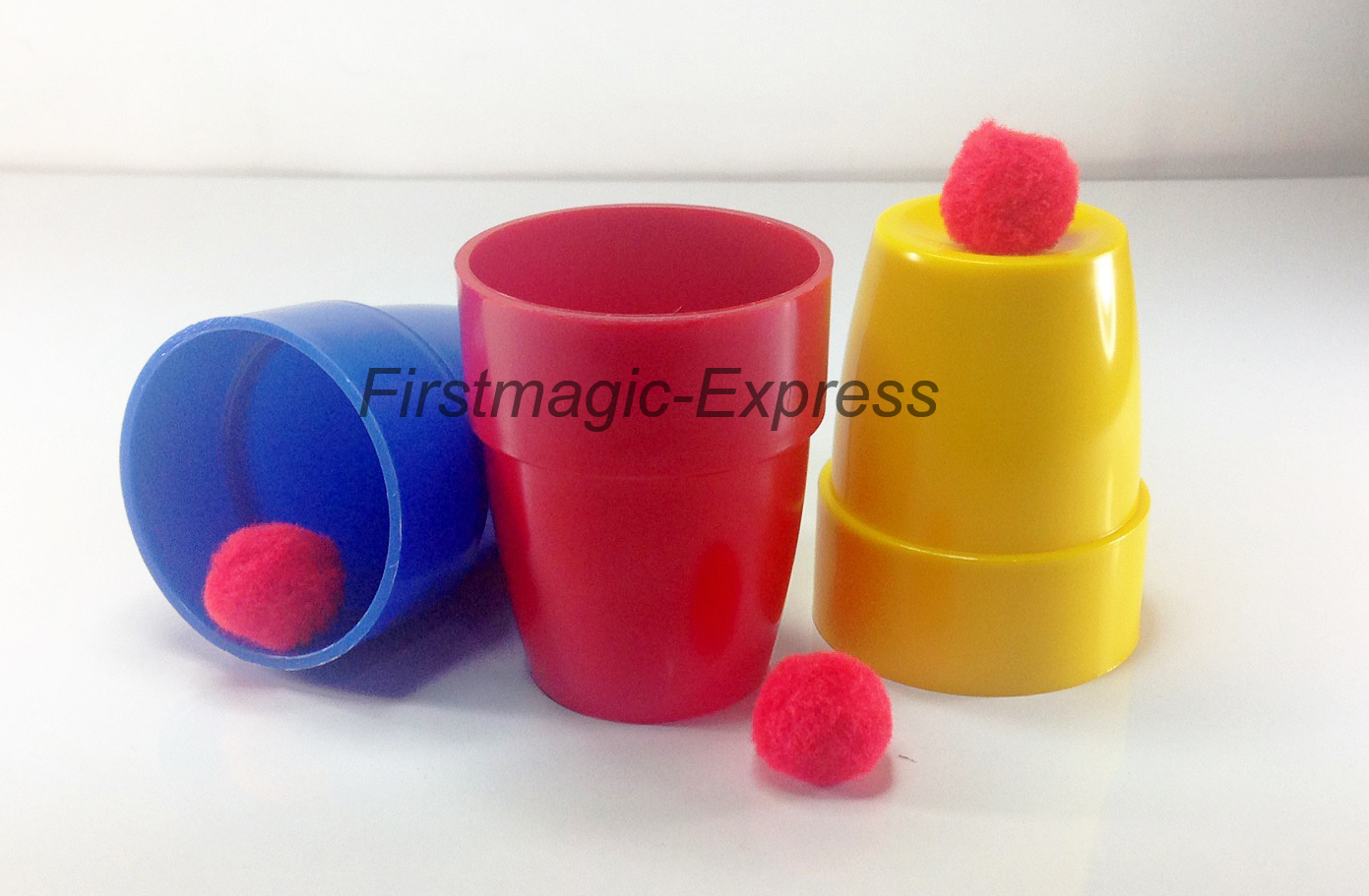 ถ้วย3ใบ (magic cups and balls)