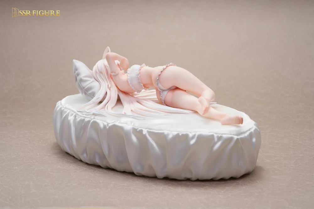 Wakening White Haired-Chan