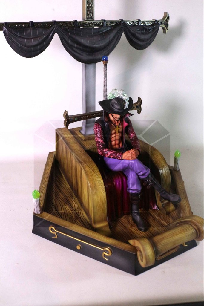 Dracule Mihawk Resin Statue
