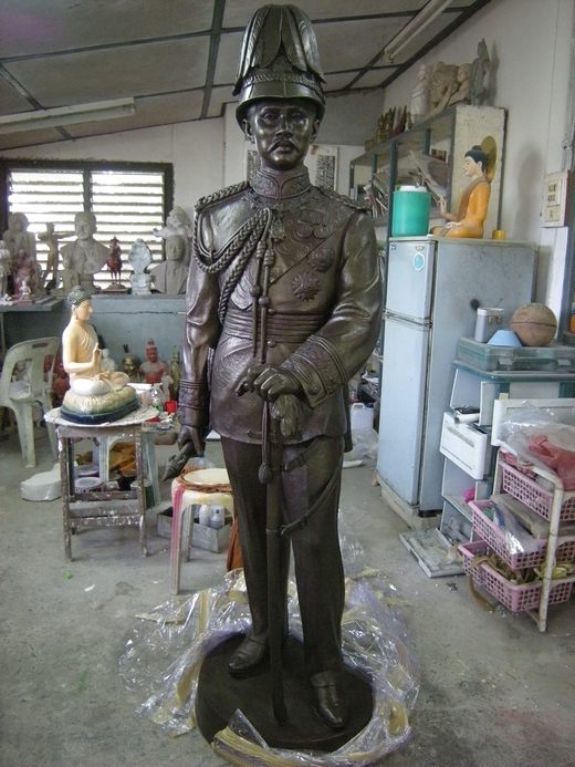 พระบรมรูป รัชกาลที่5 ประทับยืน ทรงพระมาลา 200ซ.ม.