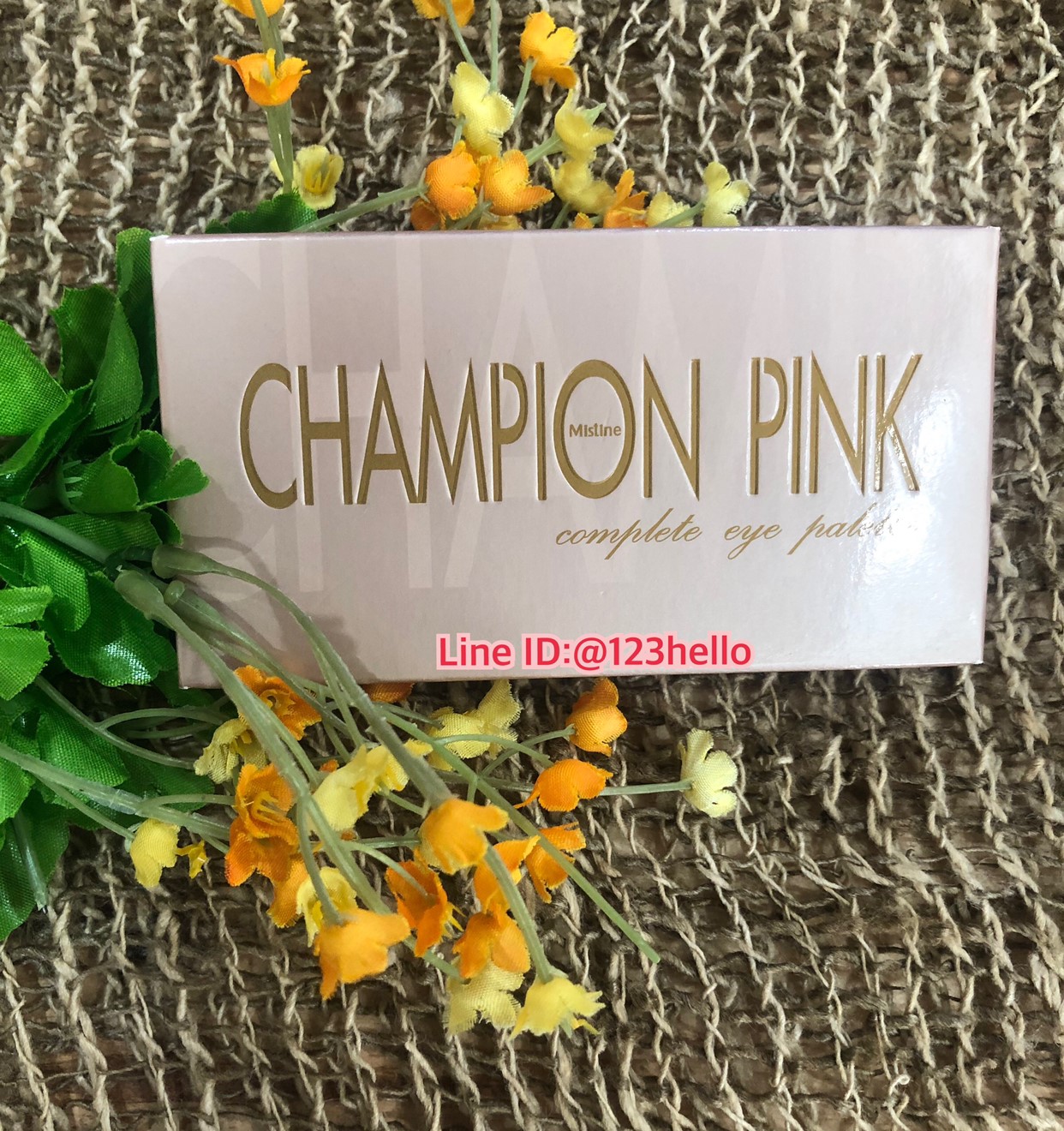MISTINE CHAMPION PINK Complete Eye Palette 6.5 g มิสทีน แชมเปี้ยน พิ้งค์ คอมพลีท อาย พาเลท