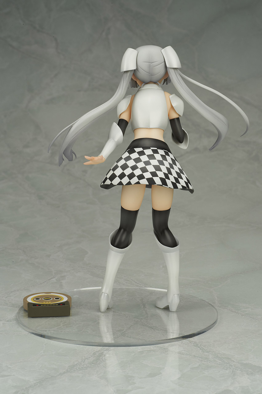 MISS MONOCHROME