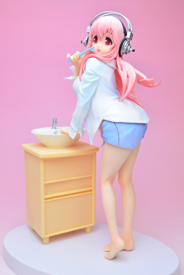 FuRyu Prize Ver. Report Brushing