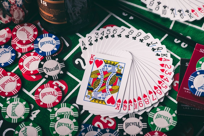 Silver Sackbut Playing Cards (Red)