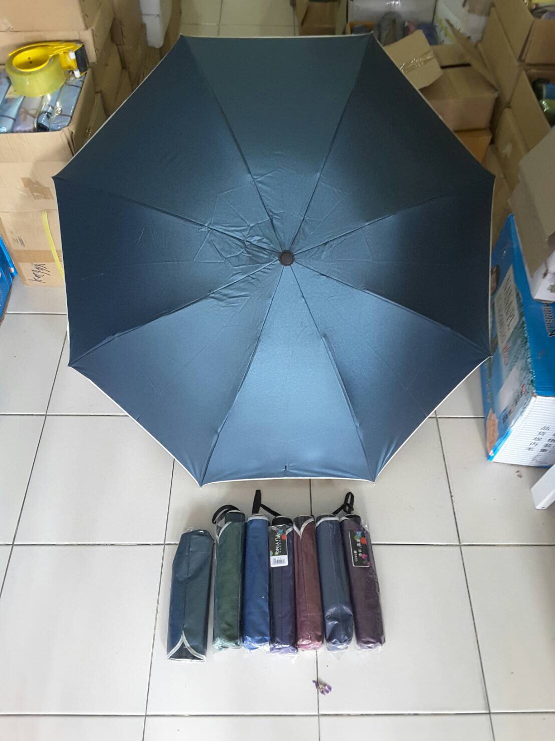 ร่มพับ3ตอนสีพื้นยูวีนอก