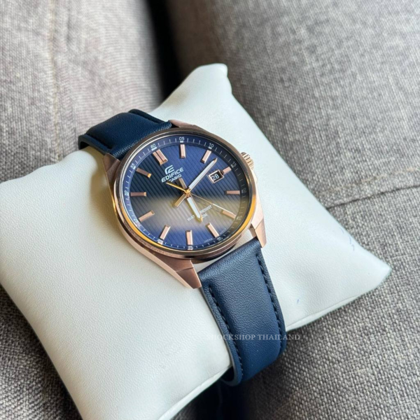 นาฬิกาผู้ชาย Casio EDIFICE รุ่น EFV-150CL-2AV คาสิโอ