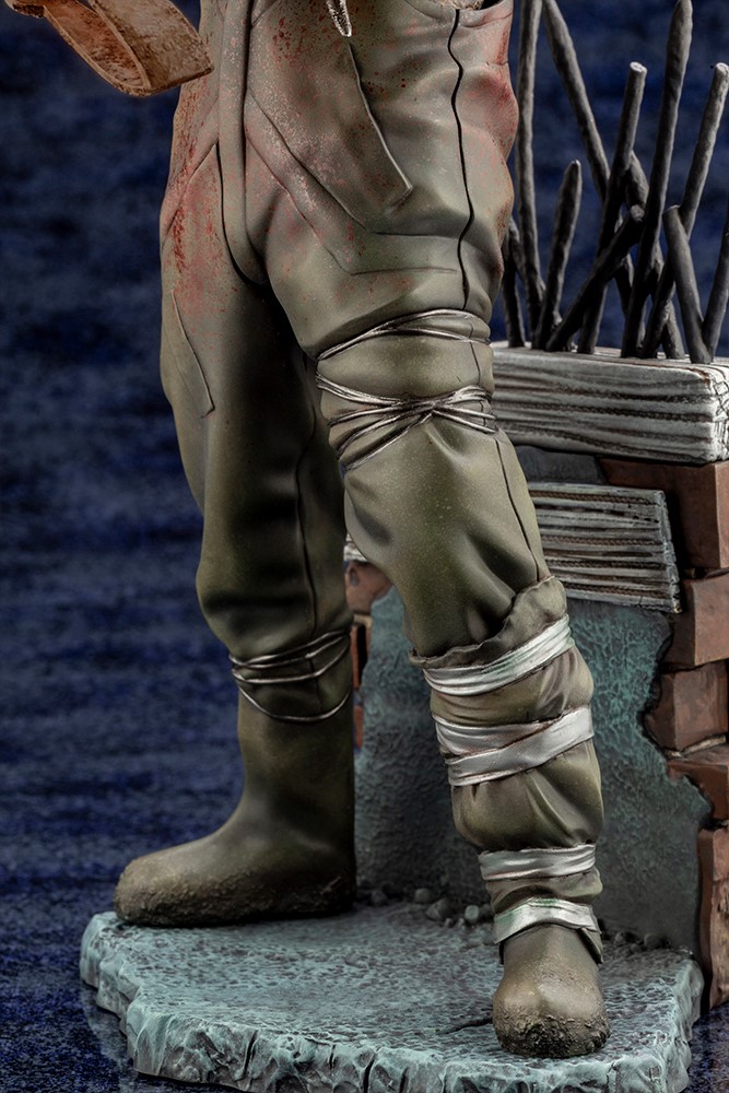 DEAD BY DAYLIGHT THE TRAPPER STATUE