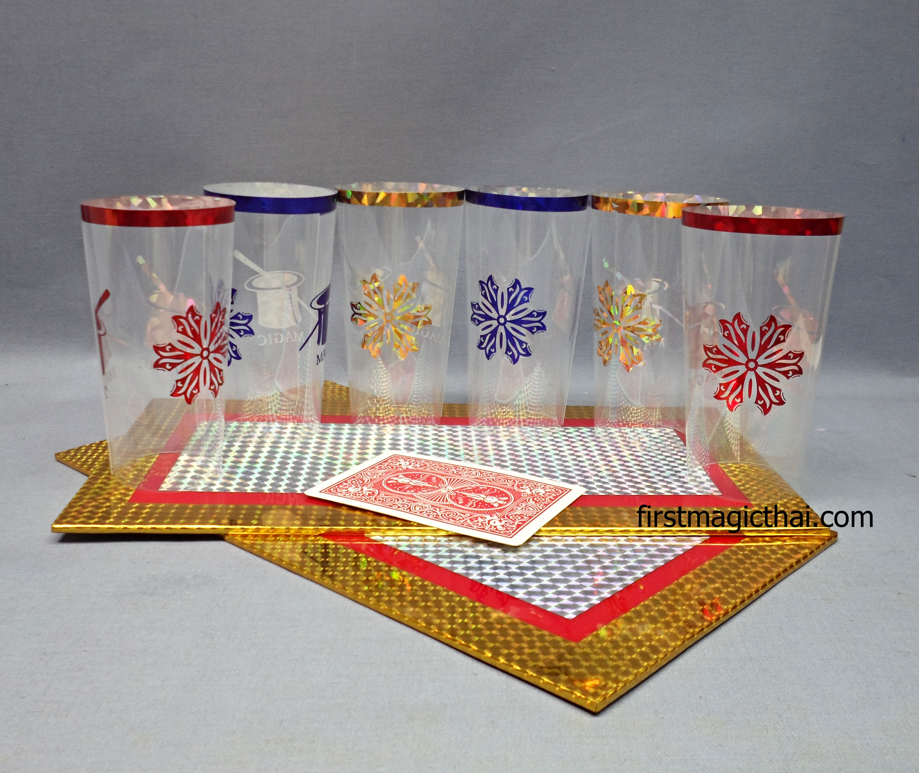 ถาดคู่เนรมิตแก้ว / Cups Out From Two Plates