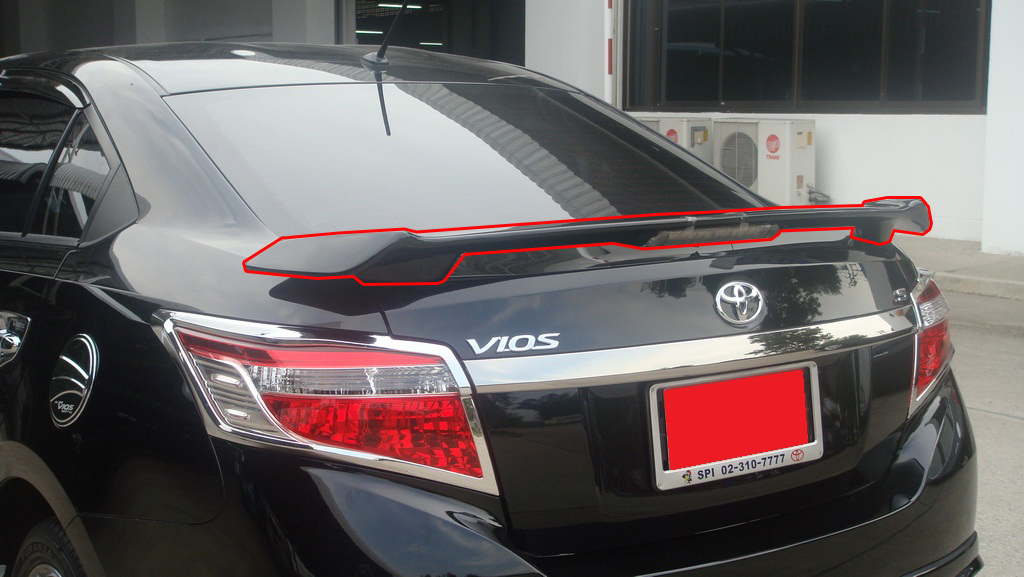 สปอยเลอร์หลัง ยกสูง มีไฟเบรค