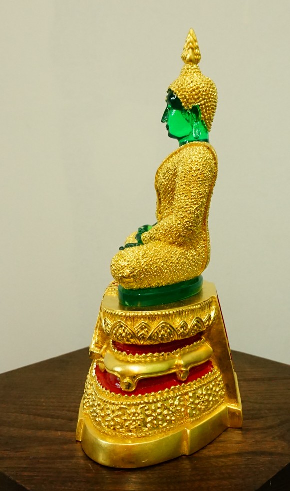 พระแก้วมรกต 5 นิ้ว ชุดฤดูฝน ปิดทองแท้