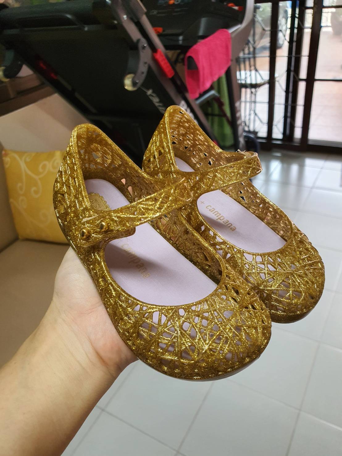 รองเท้าเด็ก Mini Melissa รังนก Golden ไซส์ 13 cm. เบอร์ 7 มือสองเหมือนใหม่ ไม่มีตำหนิ