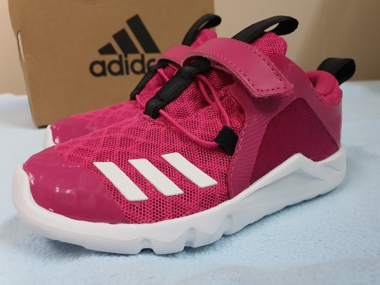 รองเท้าเด็ก Adidas ไซส์ 15 cm. Training Kids เบอร์ 8 มือสองเหมือนใหม่ ไม่มีตำหนิ
