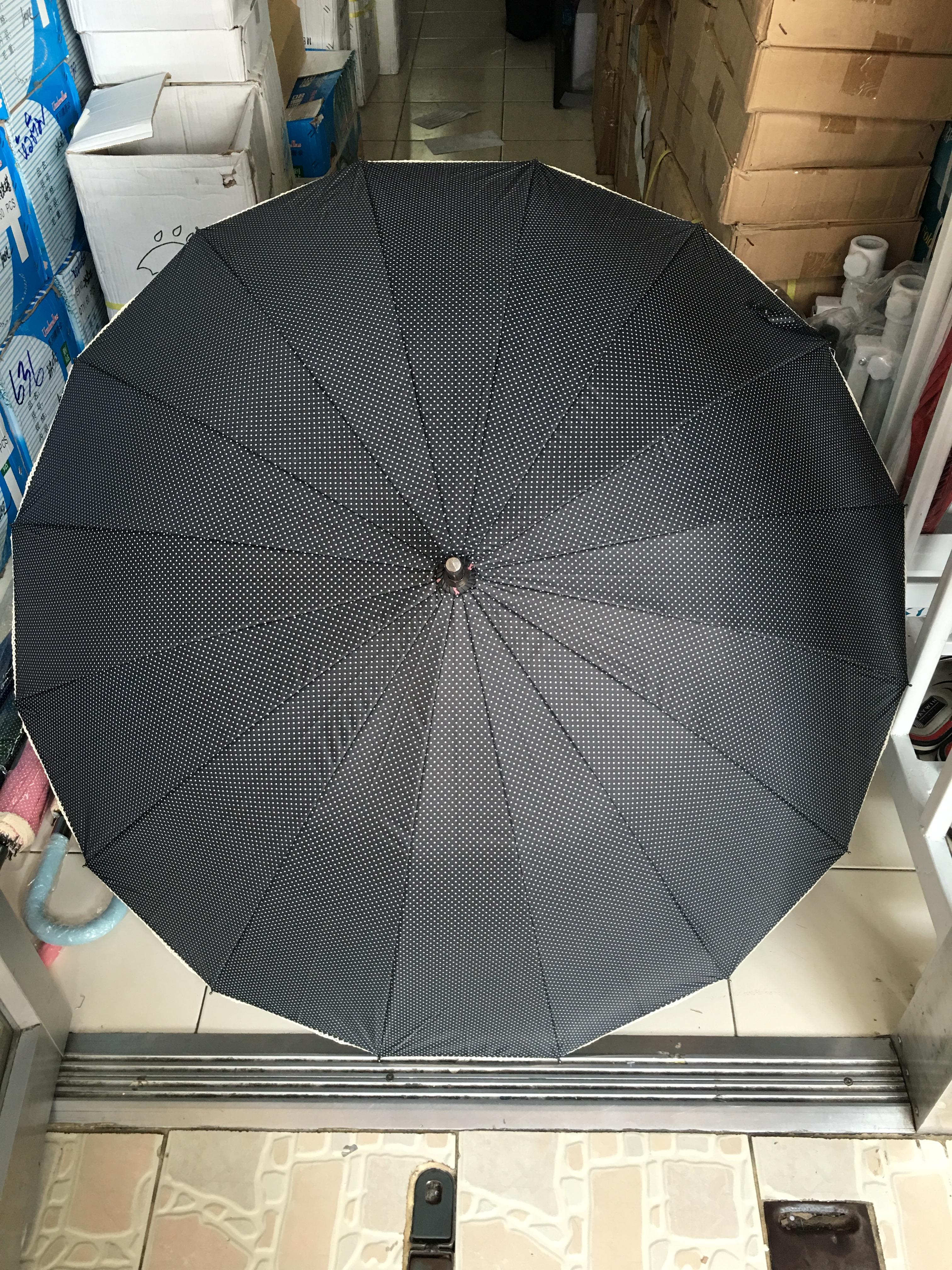 ร่มตอนเดียว23นิ้วลายจุดมีระบายลูกไม้มียูวีสีทอง