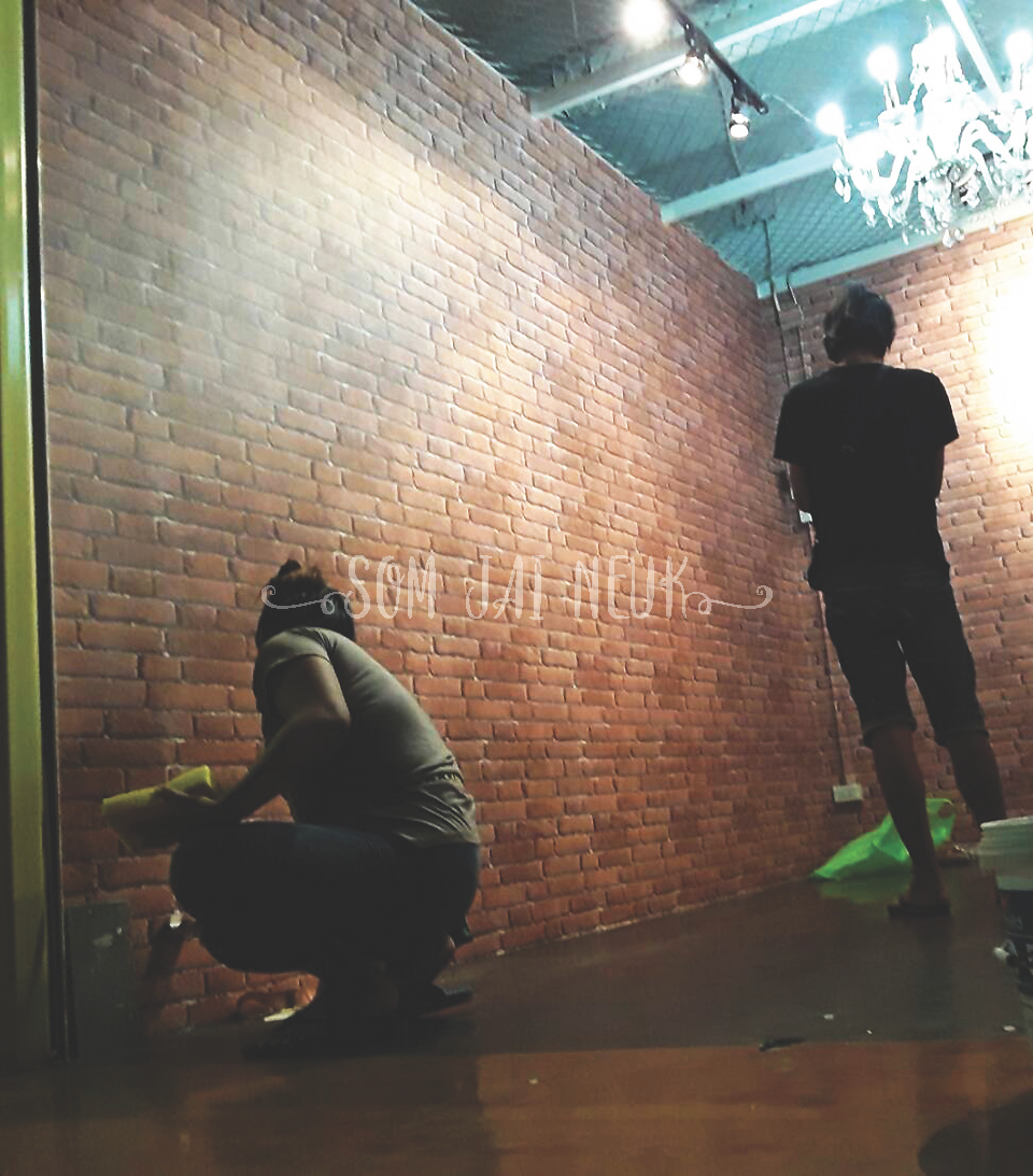 ออกแบบตกแต่งร้านเสื้อผ้าแนว Street @ซีคอน ศรีนครินทร์