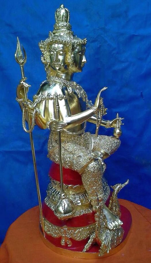 พระพรหม พิมพ์พิเศษ 9 นิ้ว เนื้อทองเหลือง ปิดทองแท้