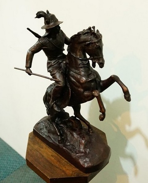 สมเด็จพระเจ้าตากสินมหาราช ทรงม้าศึก รูปหล่อทองเหลือง สูง40ซ.ม.