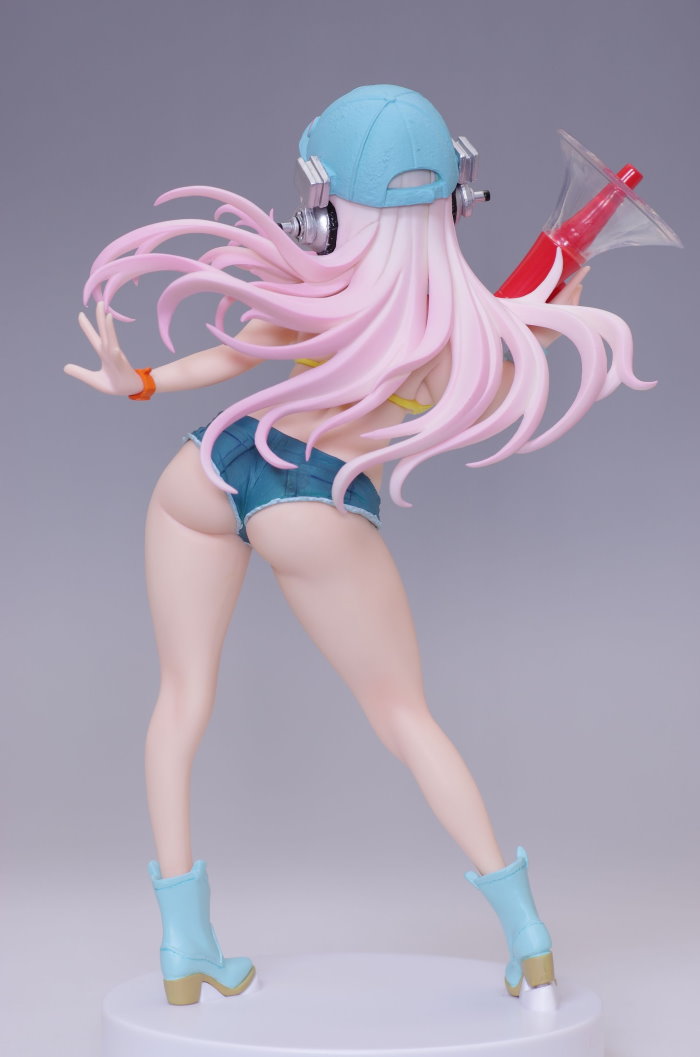 Super Sonico Campus Life