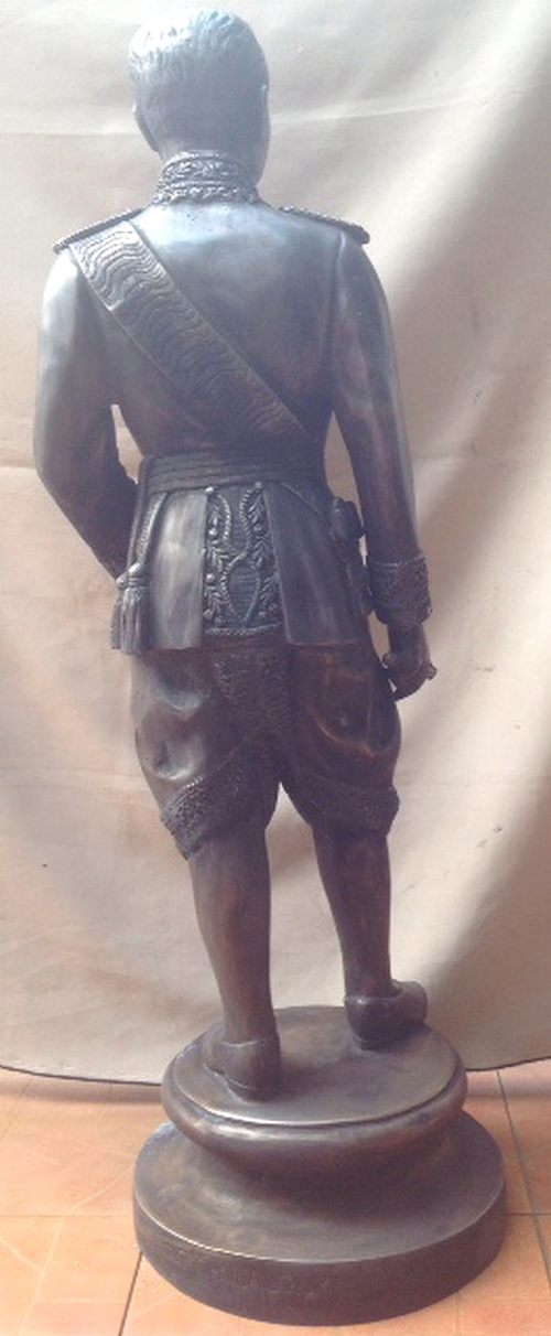 พระบรมรูป รัชกาลที่5 ชุดจงกระเบน ทองเหลือง รมดำมันปู 110 ซม.