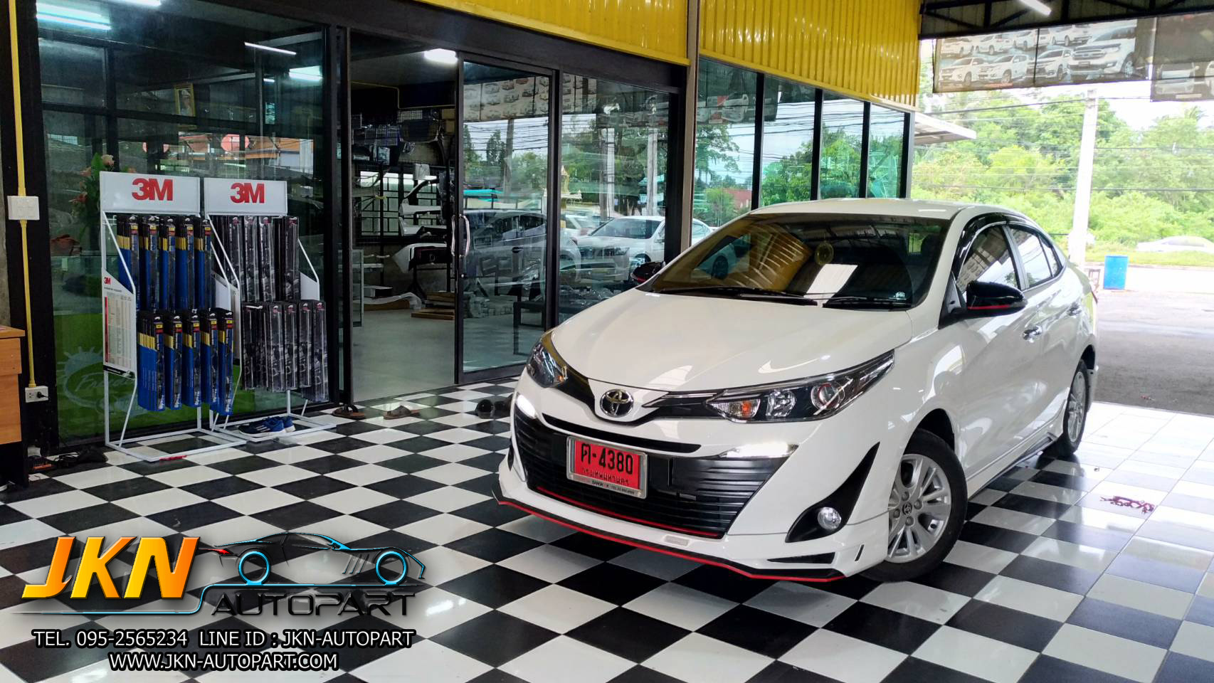 ชุดแต่ง Toyota Yaris Ativ 2017 By Drive 68