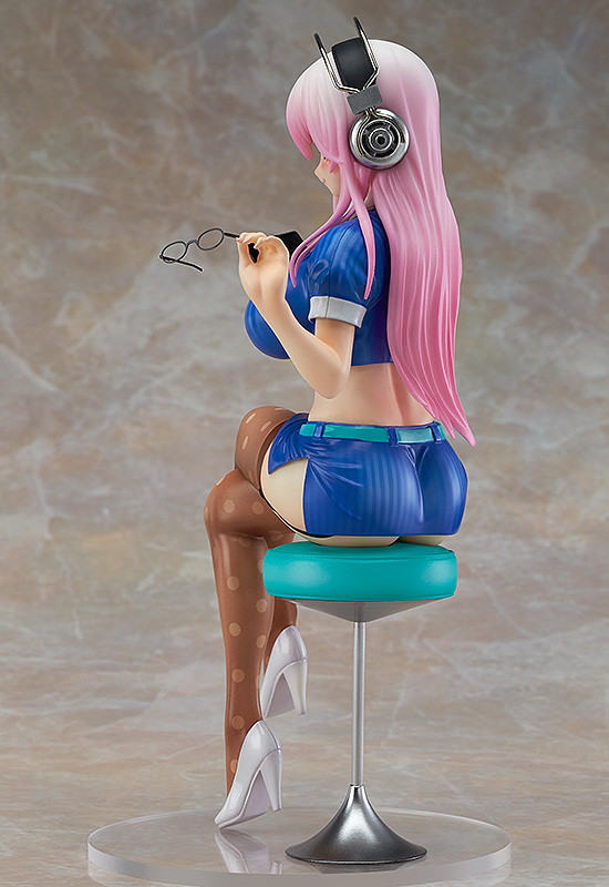 Super Sonico: Office Lady Ver. 1/7 WING