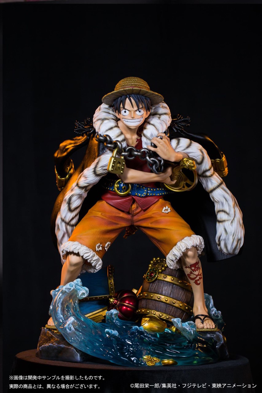 Monkey D. Luffy One Piece Log Collection Statue