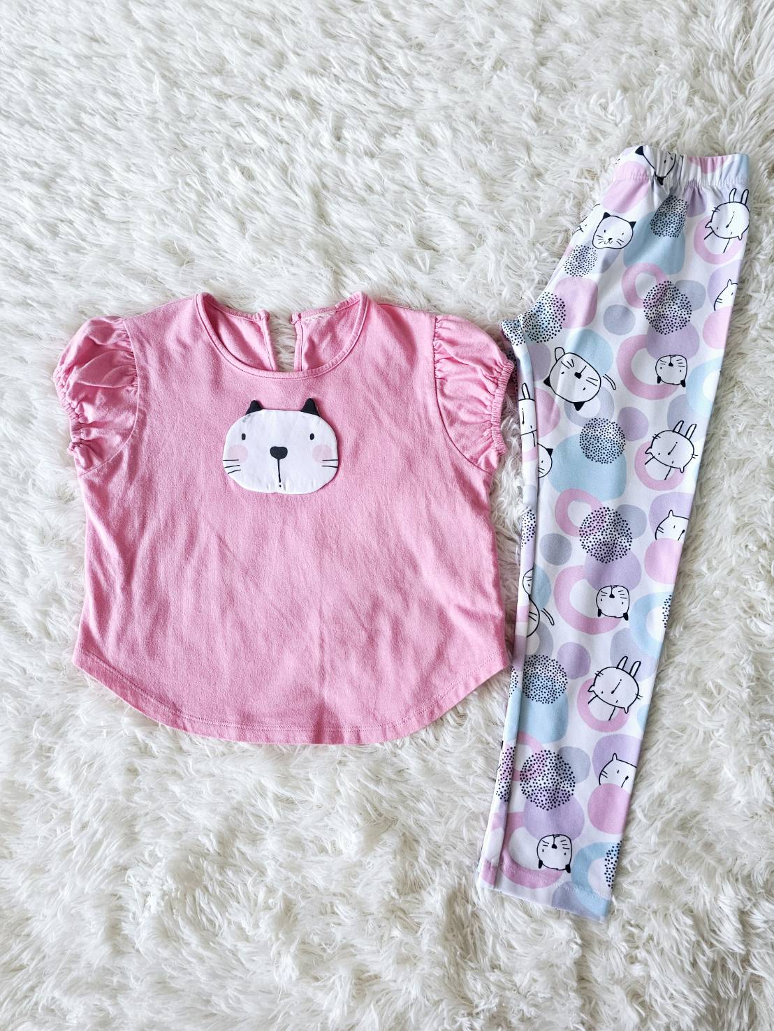 ชุดเซ็ท ไซส์ 6y Le Petit Pumm by ChaLom มือสอง สภาพเหมือนใหม่ ตำหนิ>ตัดป้ายไซส์ที่คอเสื้อออก