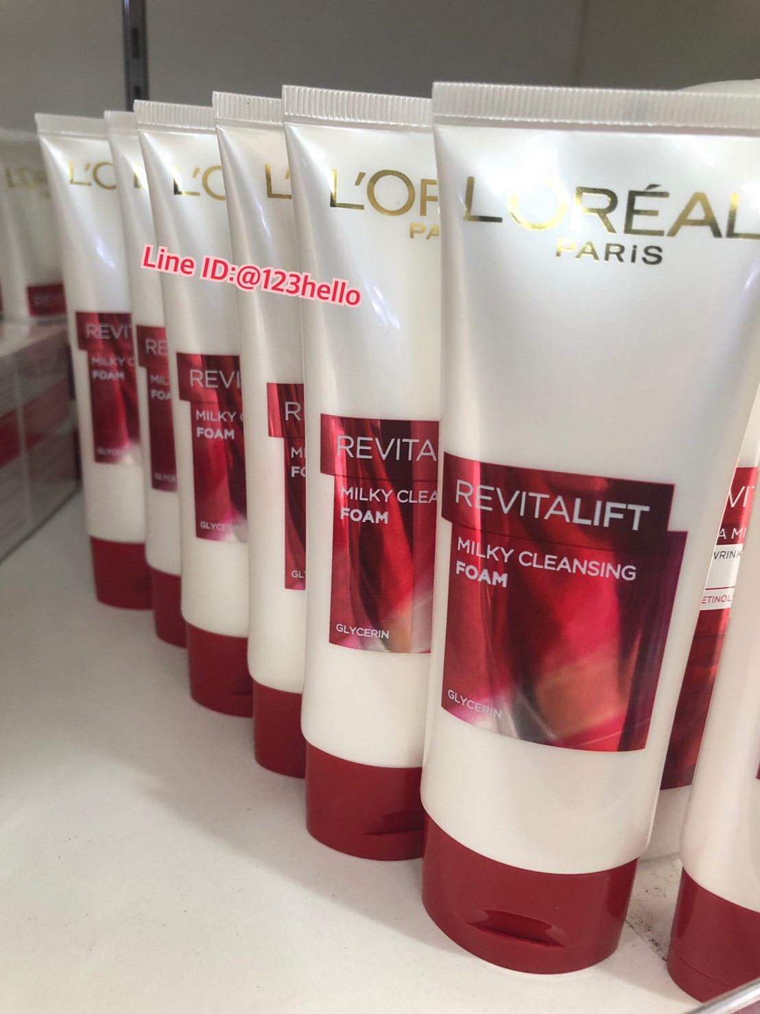 L’OREAL PARiS REVITALIFT MILKY CLEANSING FOAM ลอรีอัล ปารีส รีไวทัลลิฟท์ มิลค์กี้ เคลนซิ่ง โฟม 100 ml.